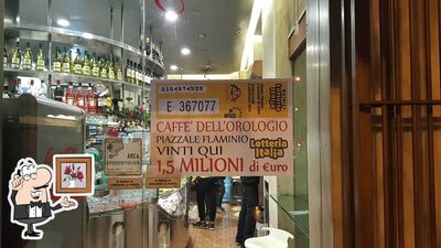 Dai un'occhiata agli interni di Caffè dell'Orologio