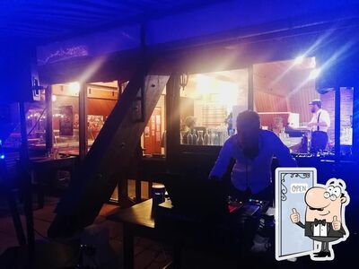 photo de Restaurant Parc de la Piscine Barcelonnette Sangri"llades