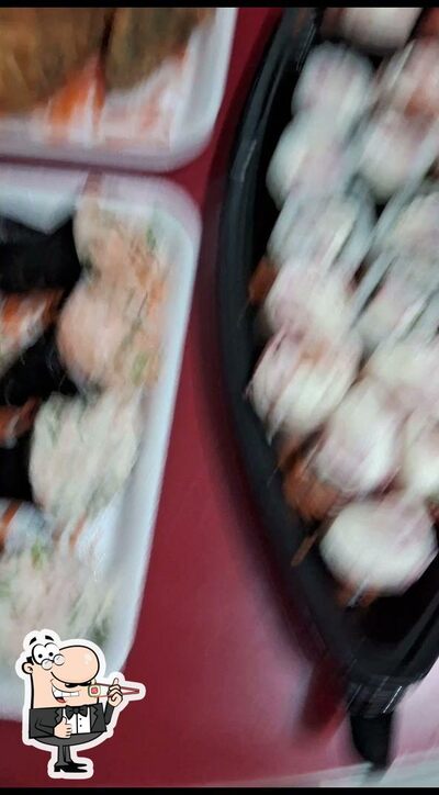 Presenteie-se com sushi no Paru Sushi