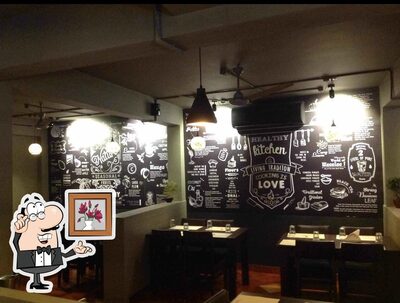 Check out how Hasis Kitchen looks inside