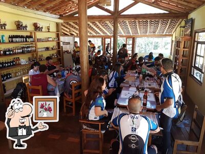 Veja imagens do interior do KALLAS DA SERRA. O sabor da roça