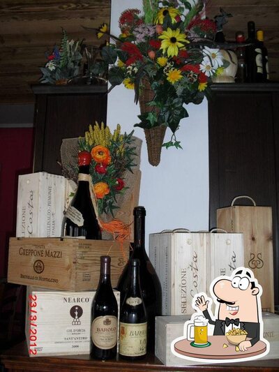 Goditi una birra con la cena
