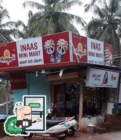 You can get some fresh air outside Inaaas bakery