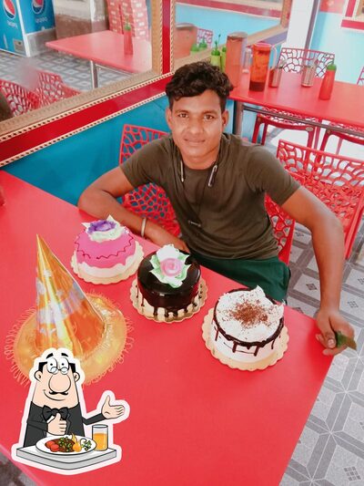 Food at bikaneri Misthan Bhandar
