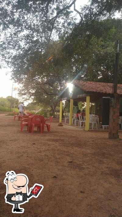 Descubra a área externa do G1 Bar