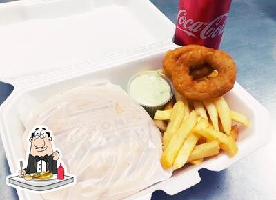 Peça cbatatas fritas francesas no Barone Burger Ijuí RS