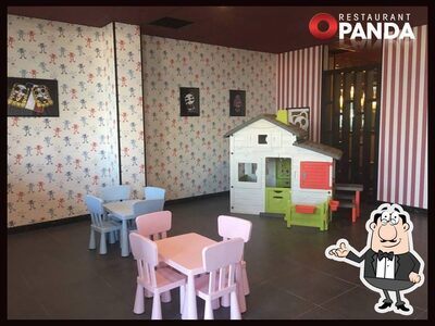 Installez-vous à l'une des tables de Opanda Perpignan Rivesaltes
