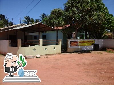 O exterior do Stop Lanches e Pizzaria