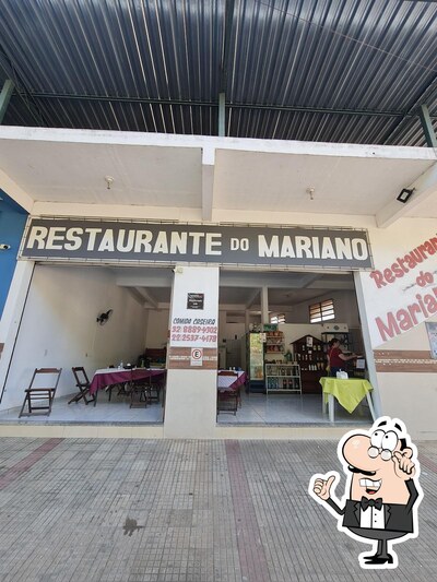 Sente em uma das mesas no Restaurante do Mariano