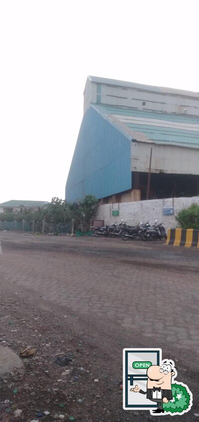 The exterior of Hamid Moda canteen