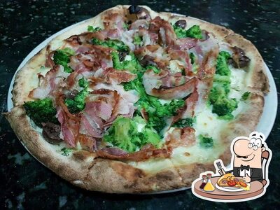 Scegli tra le svariate varianti di pizza