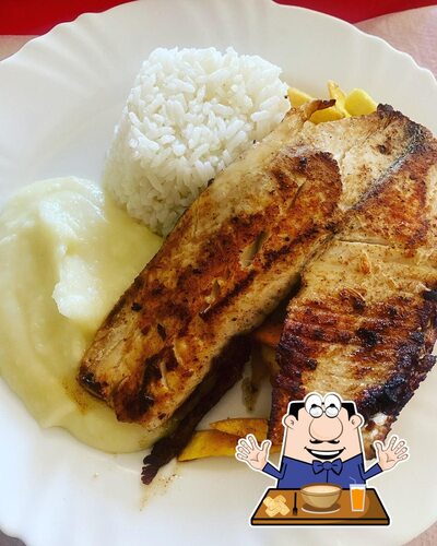 Comida em Restaurante Monjolo