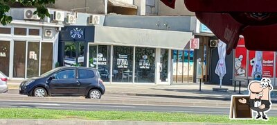 L'area esterna è una caratteristica importante di Caffe Bar Iva