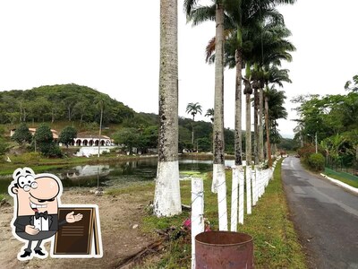 Descubra a área externa do Restaurante Sertão na Serra