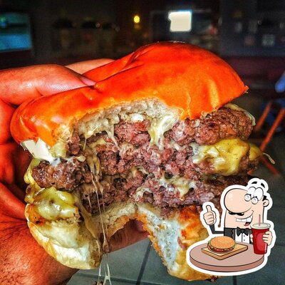 Deguste um dos hambúrgueres servidos no BurgerGrill