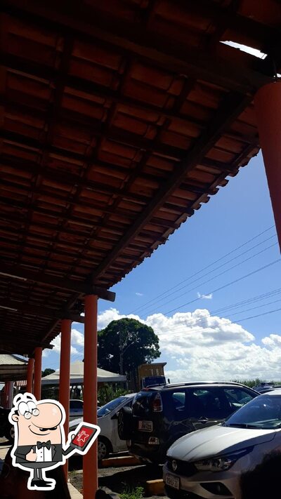 Veja imagens do exterior do Churrascaria Francis