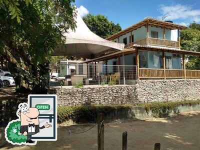 O exterior do Lagoa Manthaya