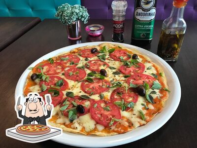 Peça diversos estilos de pizza