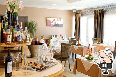 Installez-vous à l'une des tables de L'Occitan Restaurant