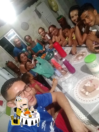 Comida em puleiro do biro