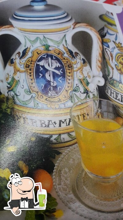 Gran Caffe' Di Barone Pasquale sert un nombre de boissons