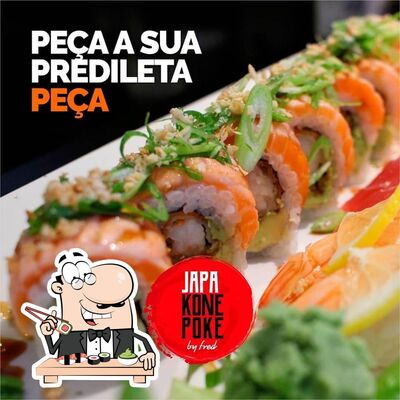 Rolos de sushi são oferecidos por Japa Konepoke
