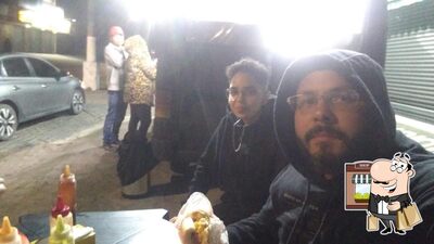 Desfrute da vista do exterior Leo's Burger