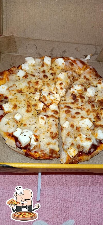 Get pizza at Sai Hotel
