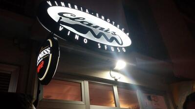 Il logo di Vineria Enoteca Clanis