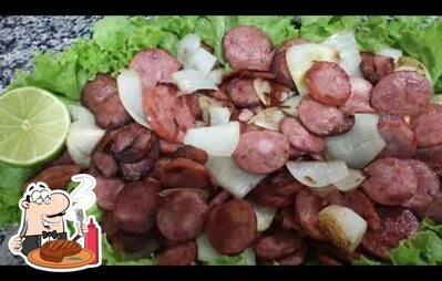 Refeições de carne são disponibilizados no Marcelu's Lanches