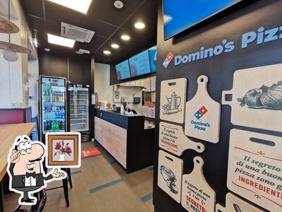 Découvrez l'intérieur de Domino's Pizza