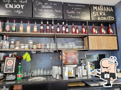 Dai un'occhiata agli interni di Bar Cicchetti Romano