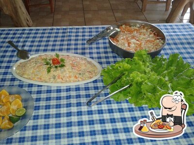 No Pousada e Balneário da Erlanda - Nobres MT, você pode conseguir pizza