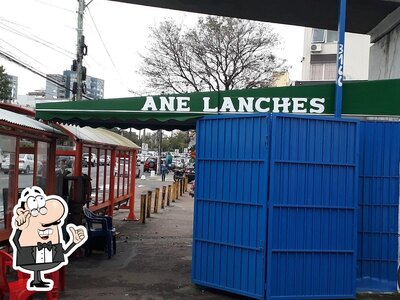 O interior do Ane Lanches