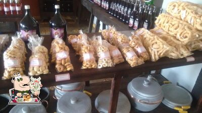 É agradável desfrutar uma taça de vinho no Restaurante Panela de Minas