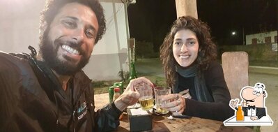 Desfrute de um drinque no Bar do Pezão