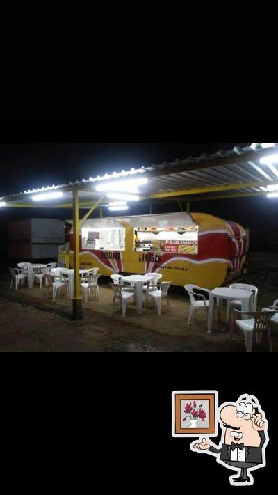 O interior do Paulinho Lanches