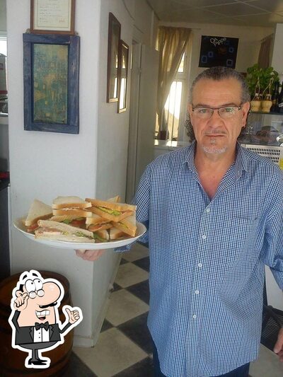 Installez-vous à l'une des tables de Da Pippo