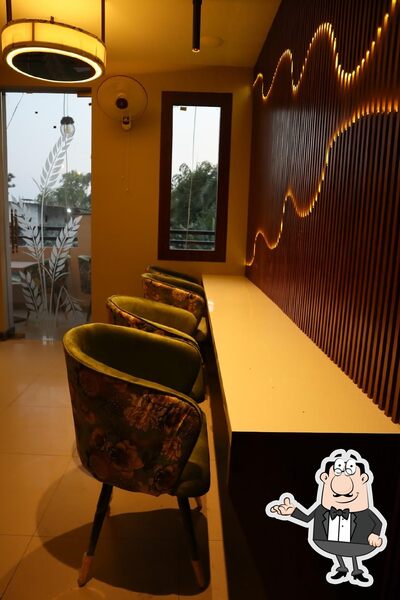 Check out how La'Chef Restaurant looks inside