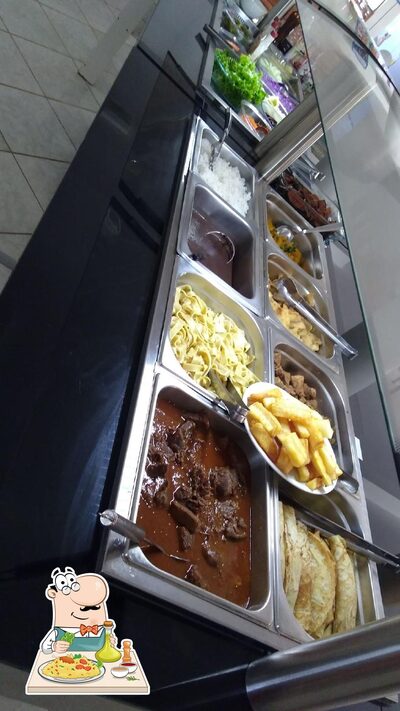 Comida em Restaurante Grande Família