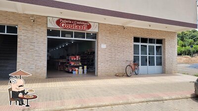 Veja a parte externa do Padaria e Confeitaria Goularti