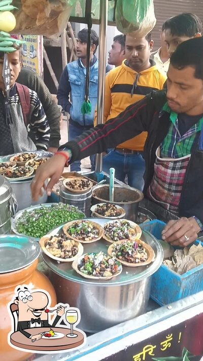 Food at Ramveer Chat Bhandar