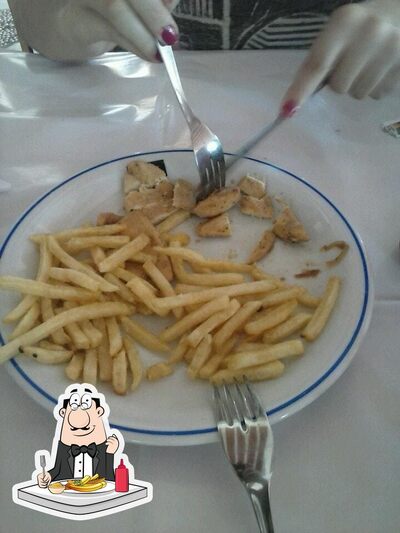 O Travessia Beach Bar oferece fritas