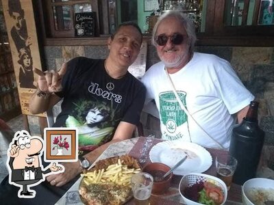 O interior do Morrison Rock Bar Penedo