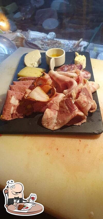 Goditi l'ampia scelta di pasti a base di carne