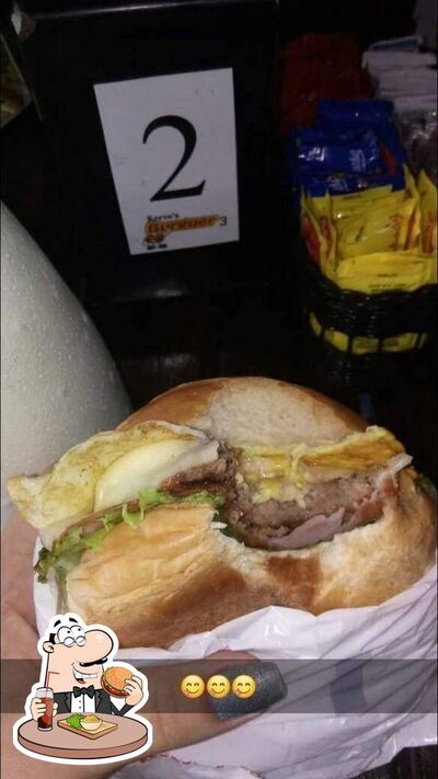 Delicie-se com um hambúrguer no Kerves's Birguer 3