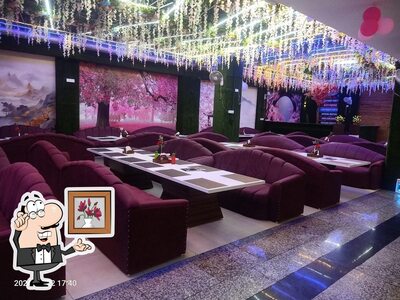 The interior of CAFE GREEN