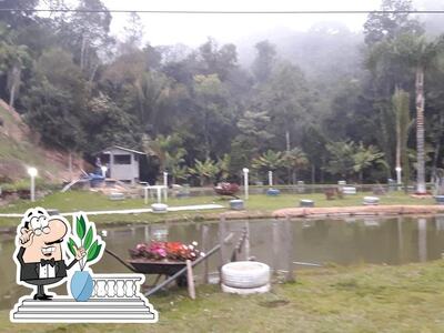 Desfrute da vista da área externa do Pesqueiro e Restaurante Pingo De Ouro. Piedade SP