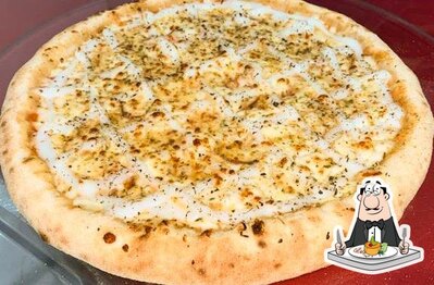Platos en Divina Pizza