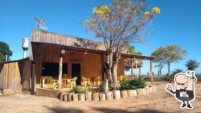 Veja imagens do exterior do Bodegão do Passo